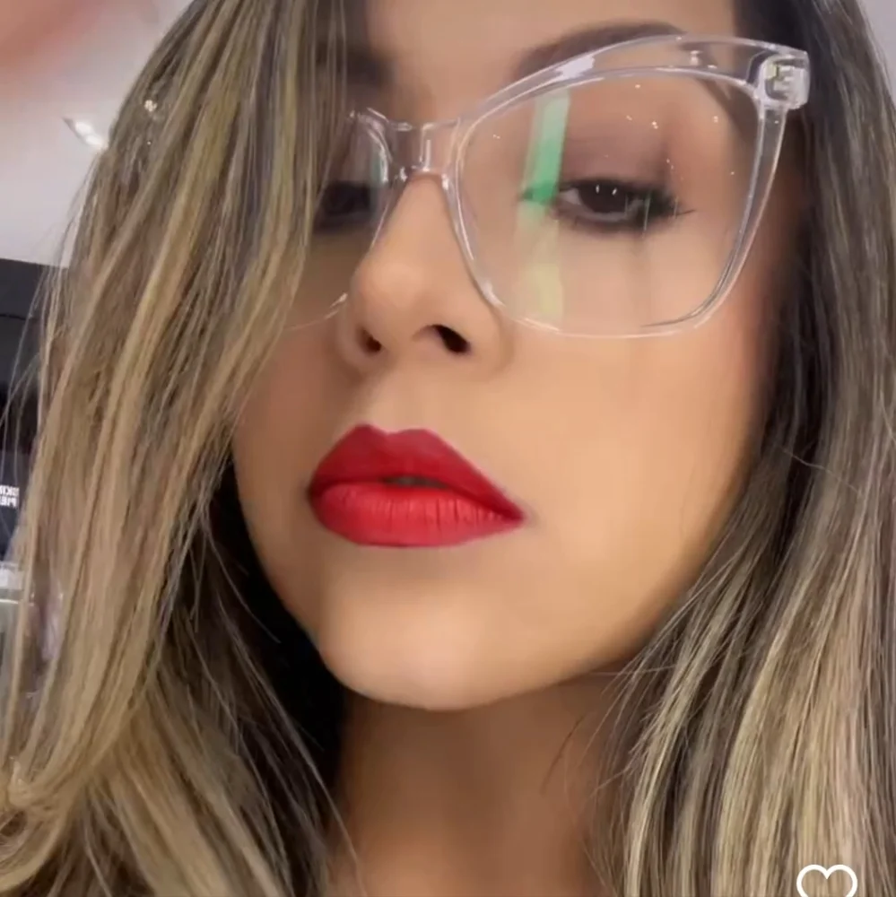 🧚‍♀️GUTSY MAC Cosmetics Locked Kiss Lipstick NWT